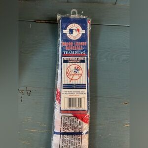 New York Yankees MLB Team Flag - Red, White, Blue - 2000 World Series Champions